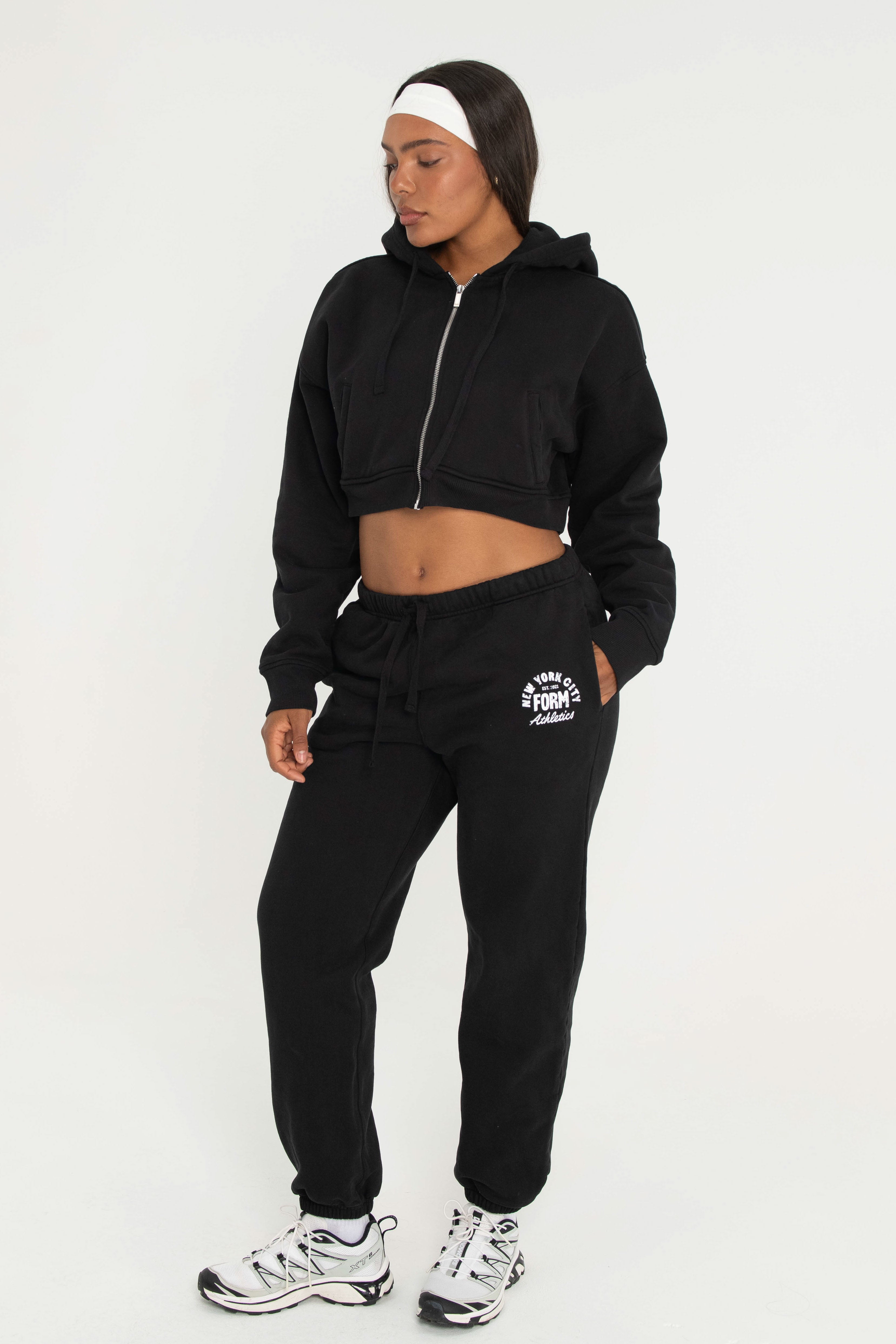 Cropped Zip Up Black