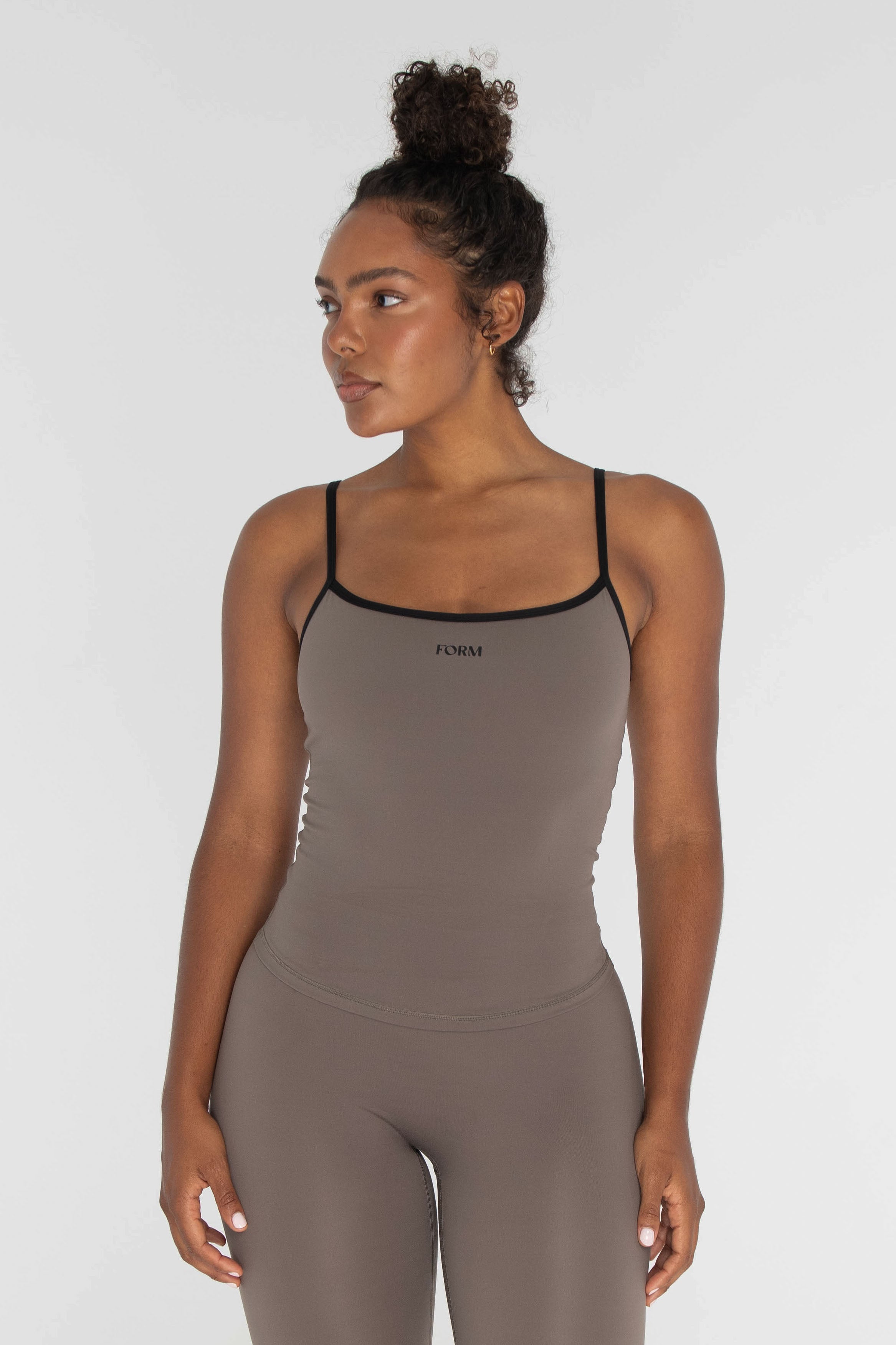 FORM Cami Walnut/Black