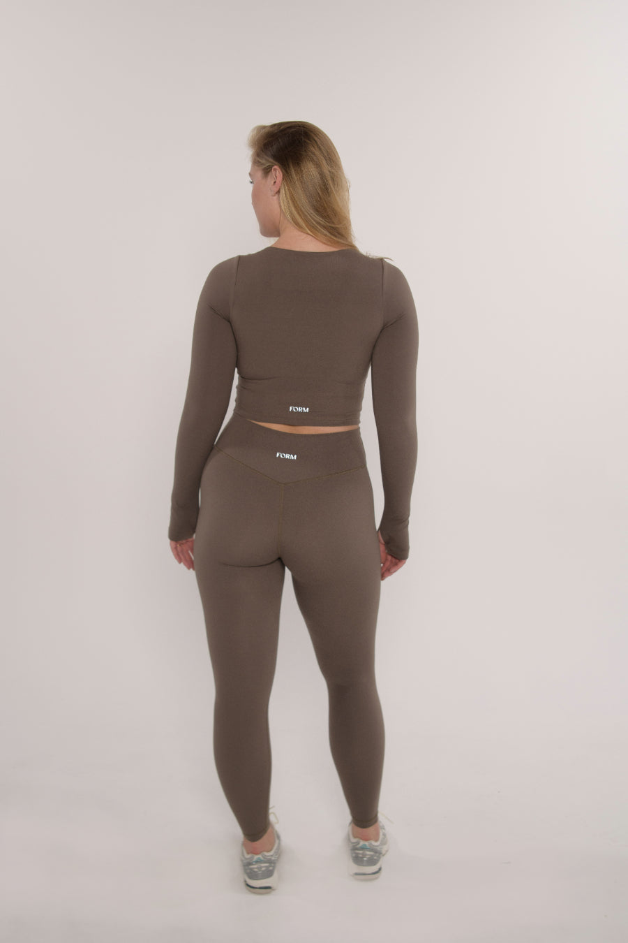 Square Long Sleeve Walnut