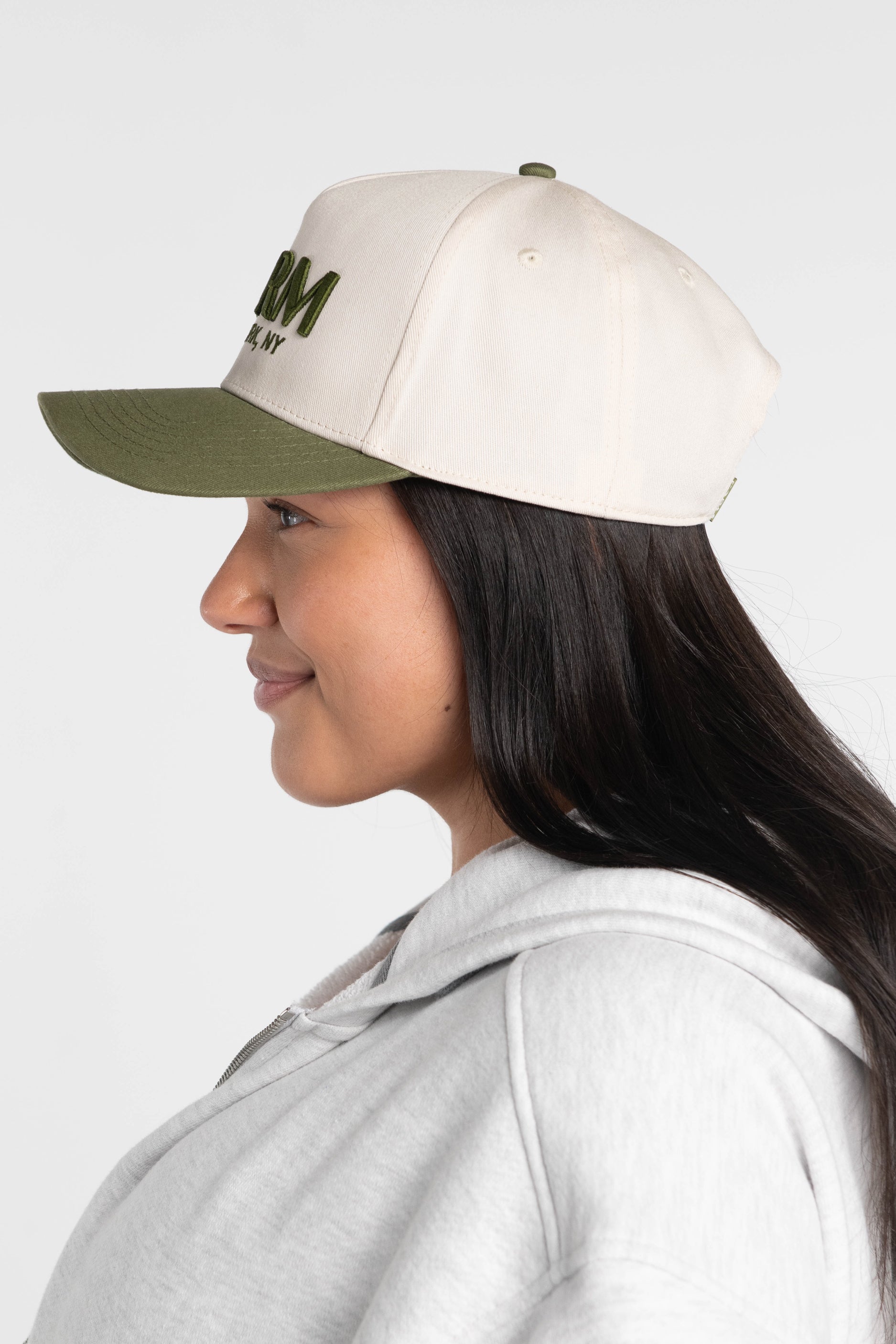 New York FORM Hat Green/Cream