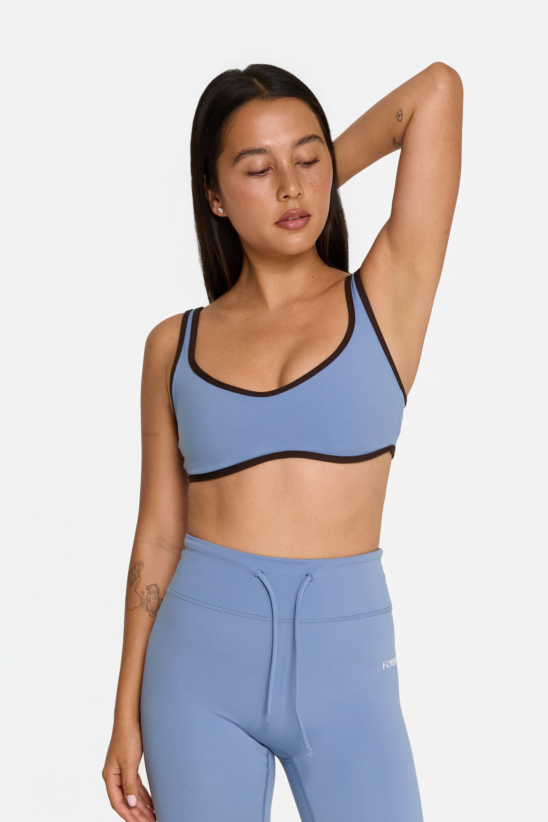 Curved Hem Bra Glacier/Espresso