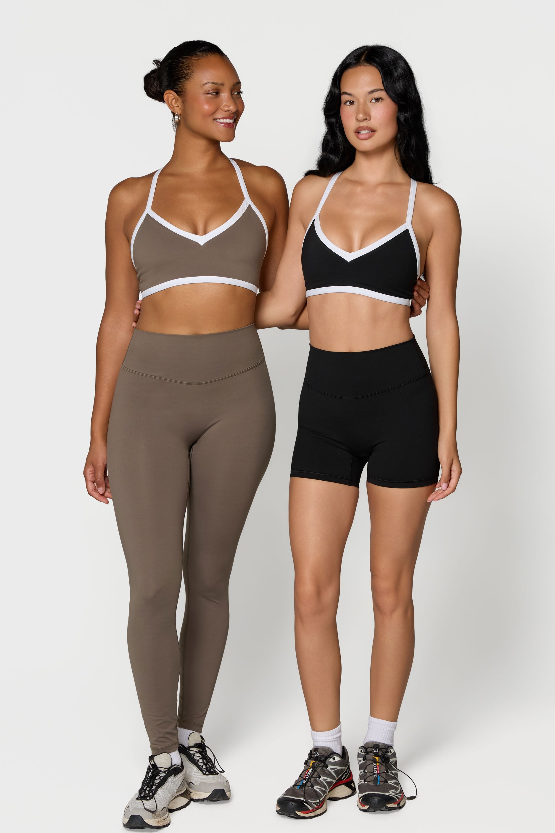 Reversible V Neck Bra Black/White Walnut/White