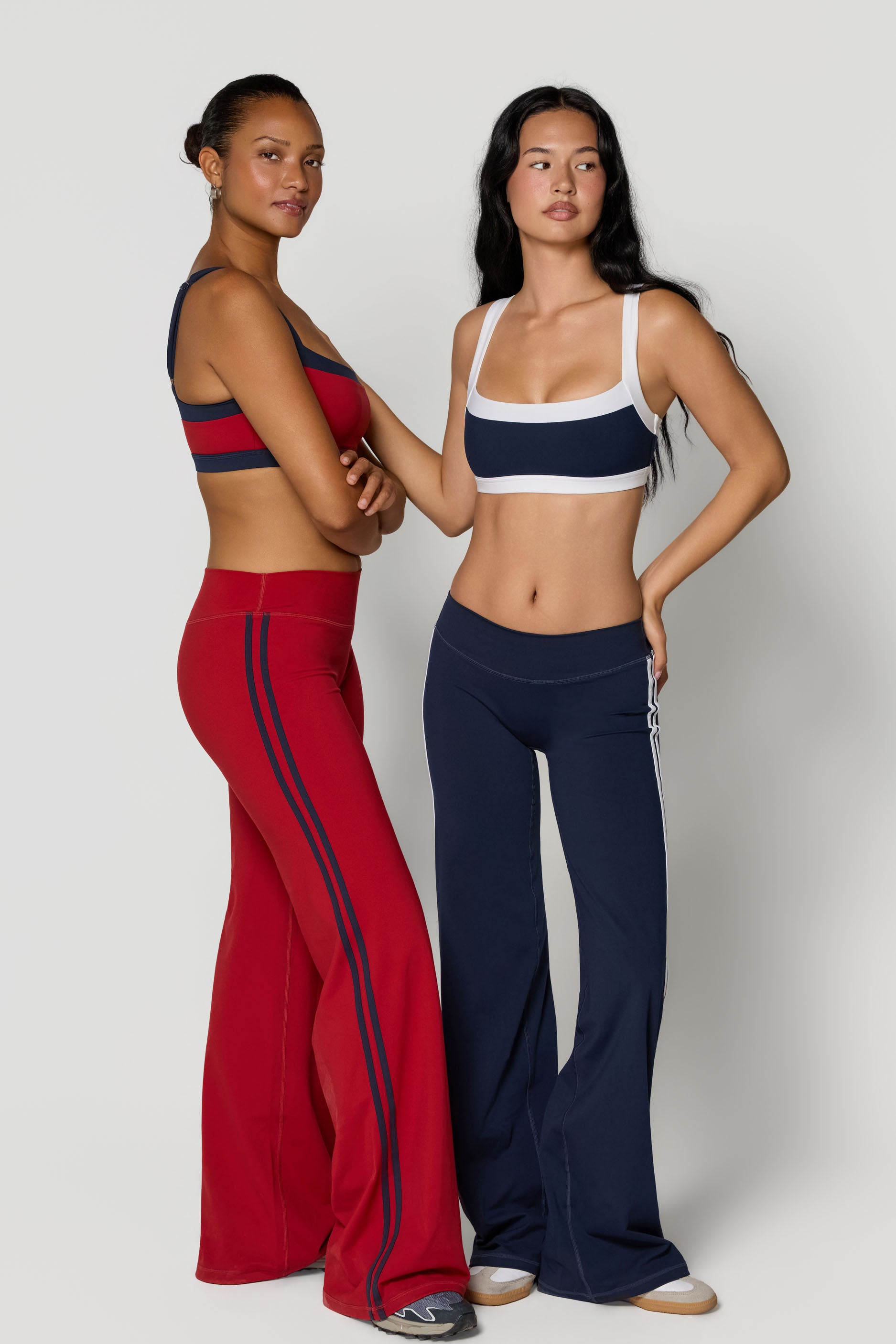 Straight Neck Bra Ruby/Navy