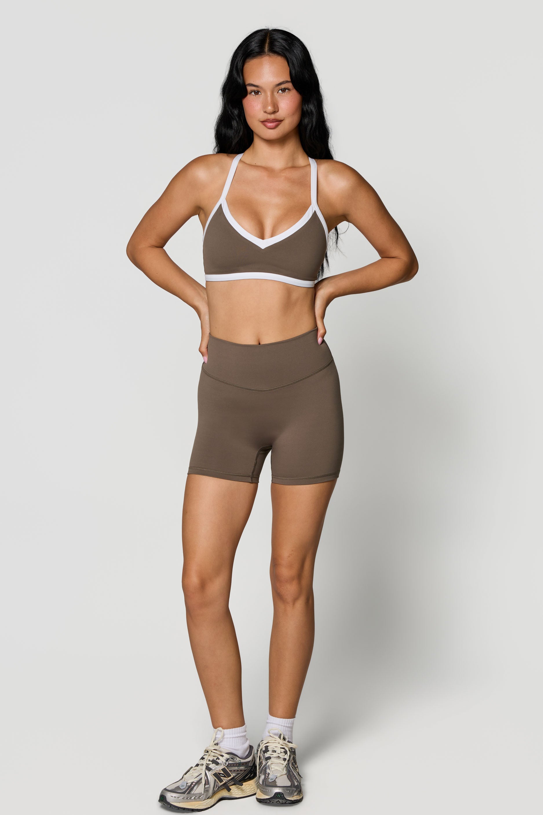 Reversible V Neck Bra Black/White Walnut/White