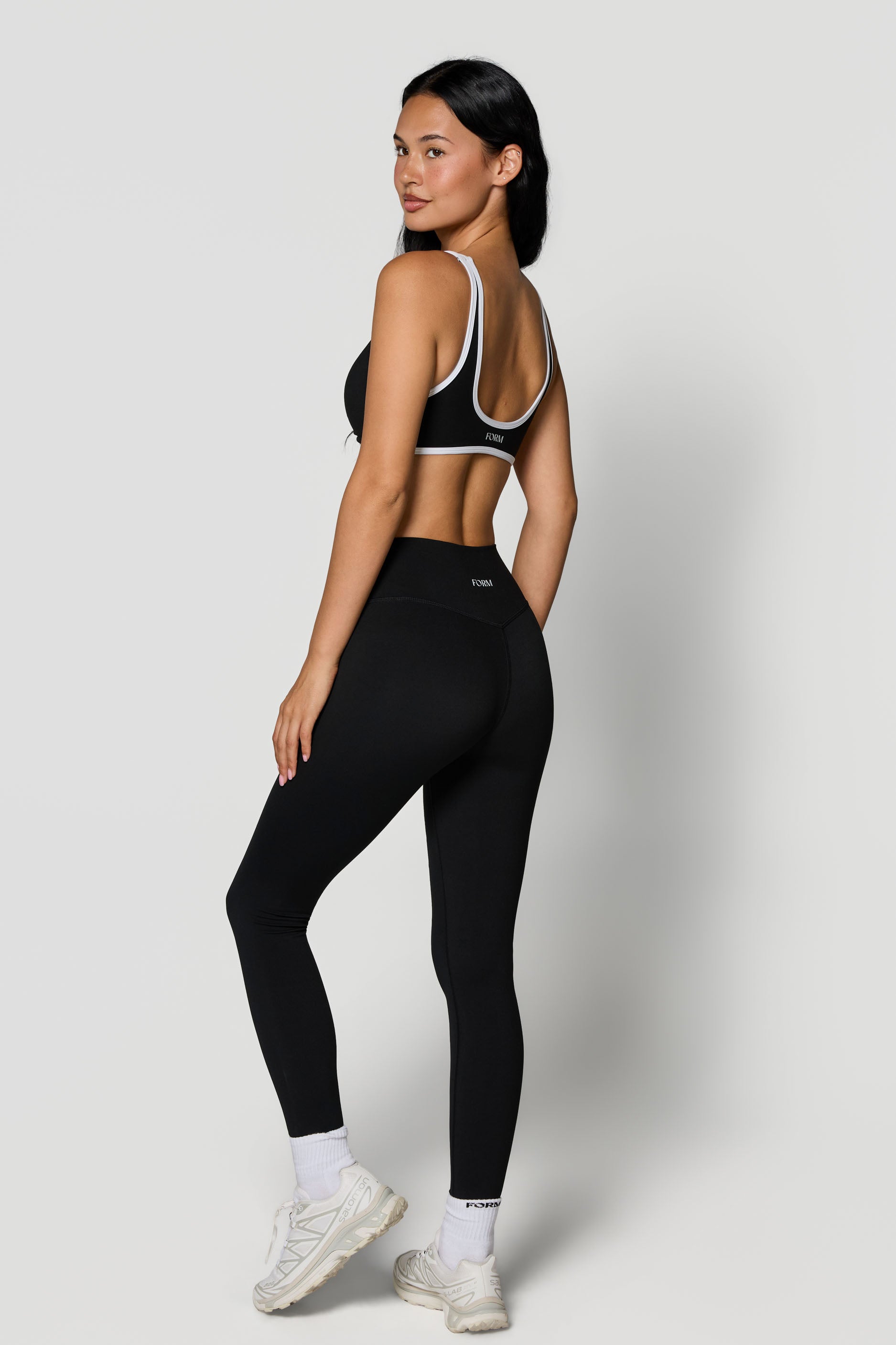Knot Bra Black/White