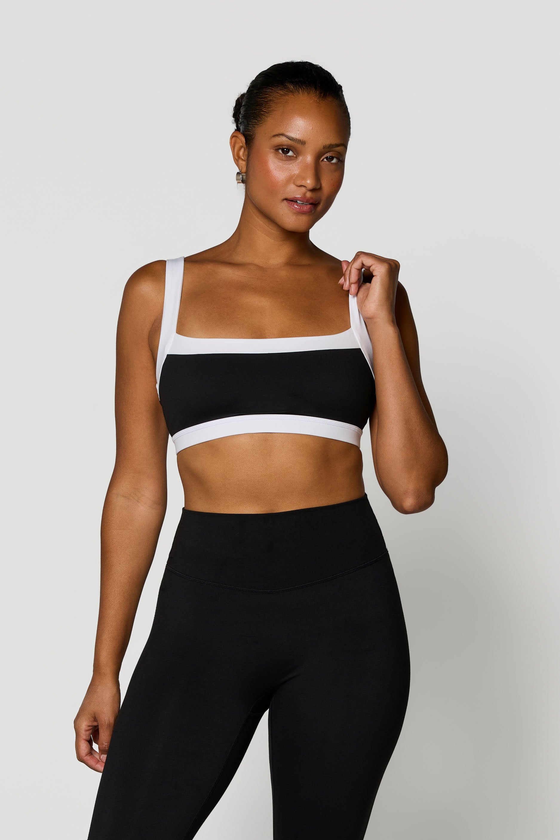 Straight Neck Bra Black/White