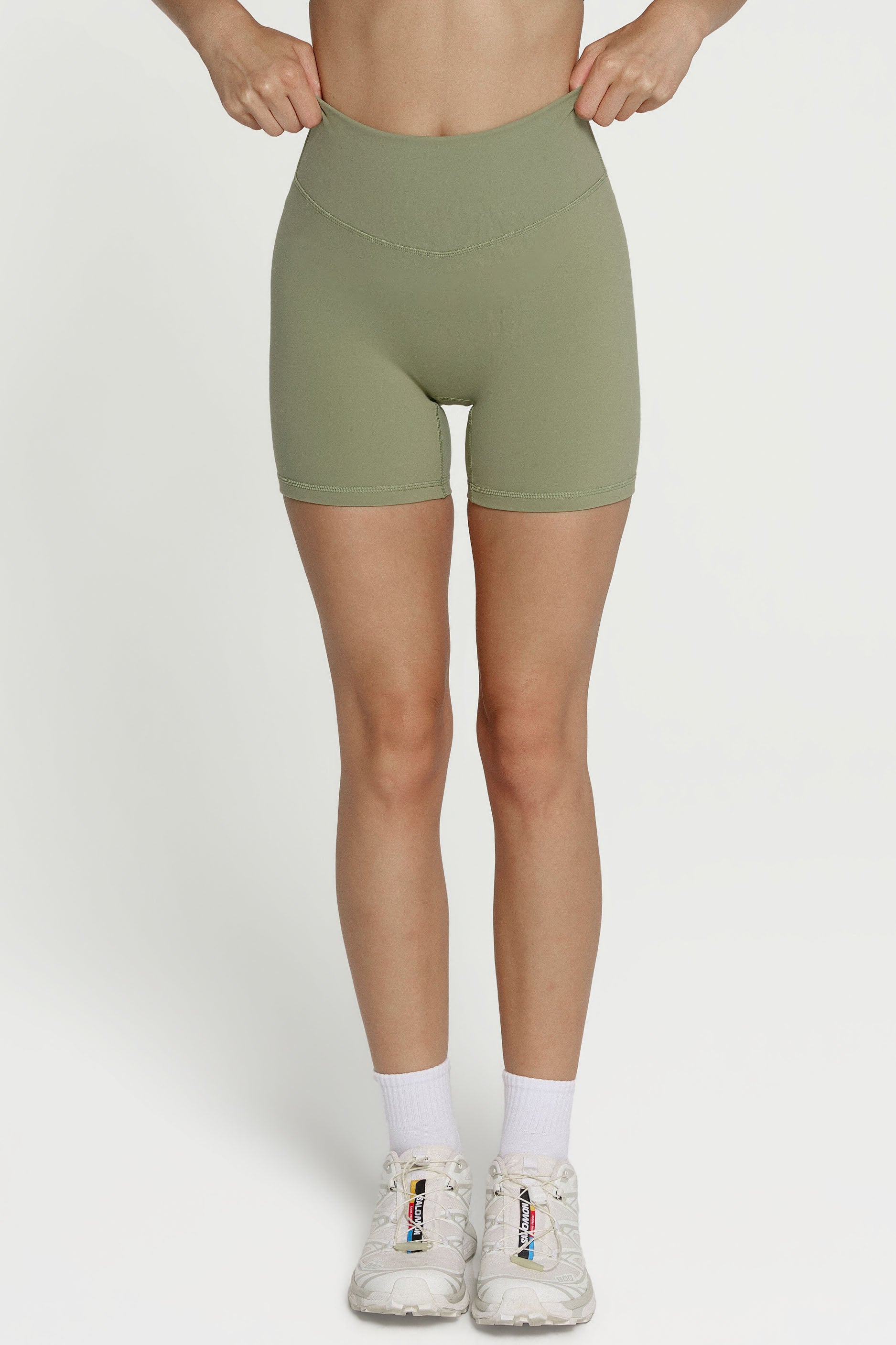 Core Shorts 5"   Matcha

