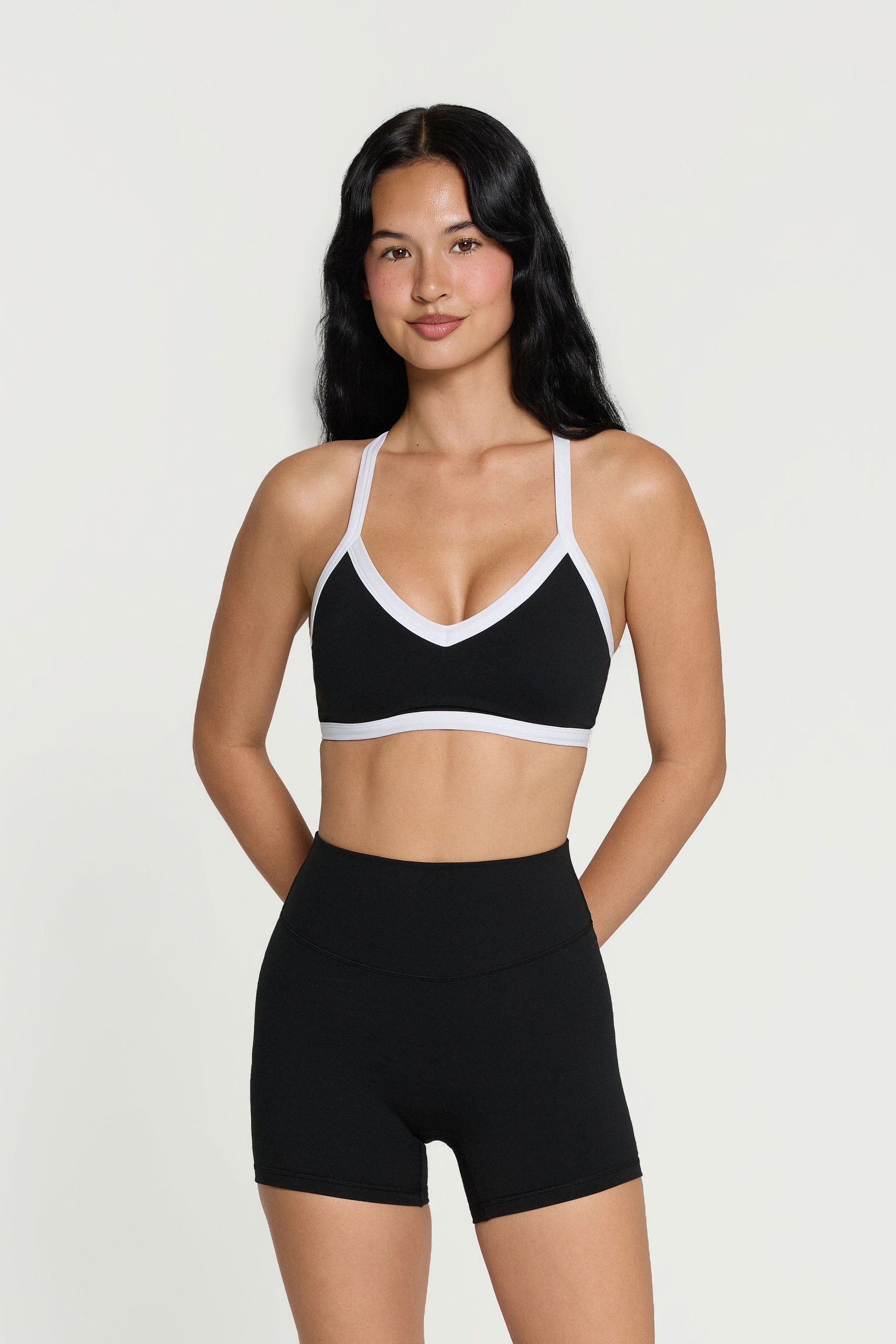 FORM Cami - Black/White