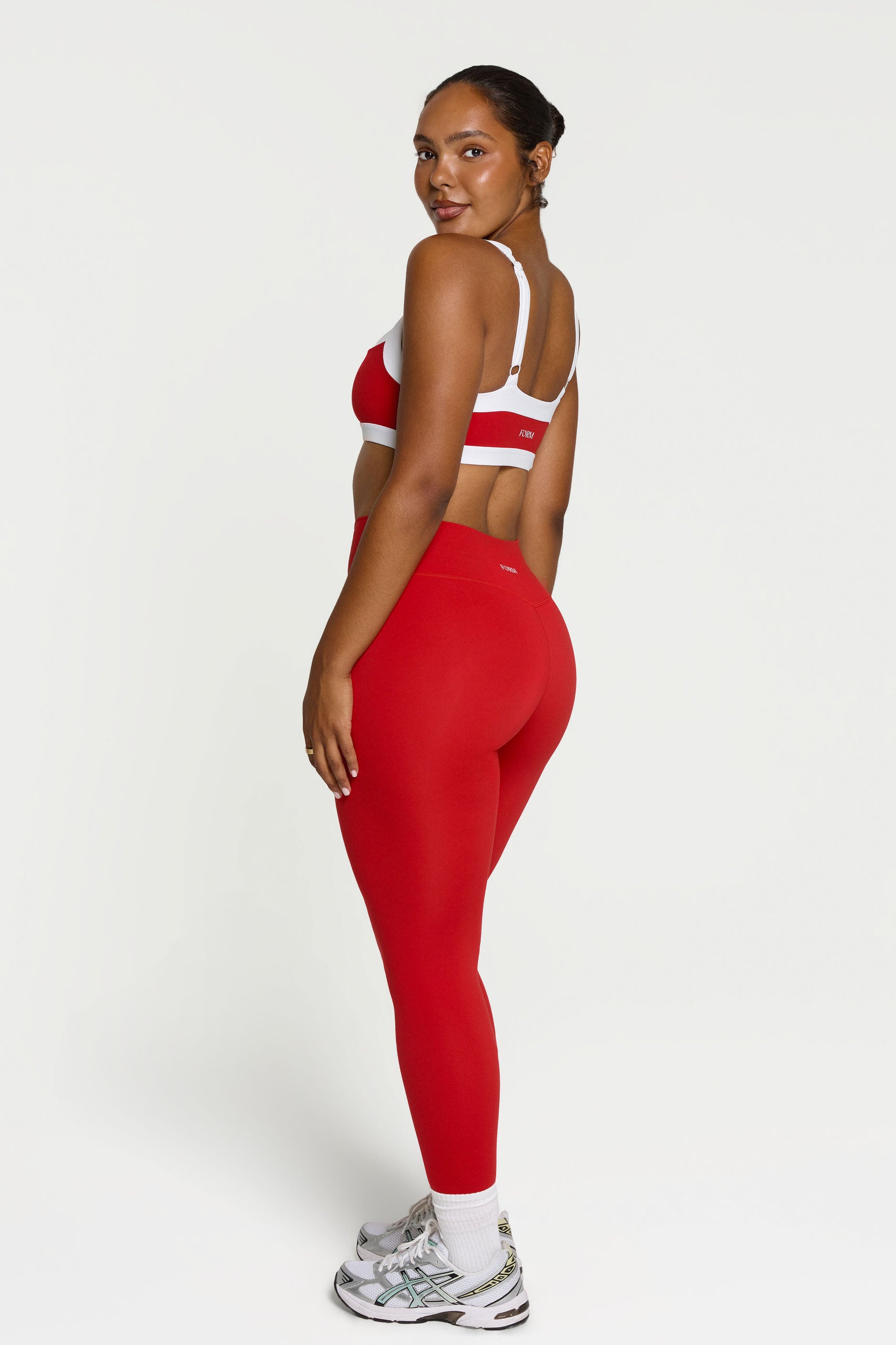 Straight Neck Bra    Cherry/White
