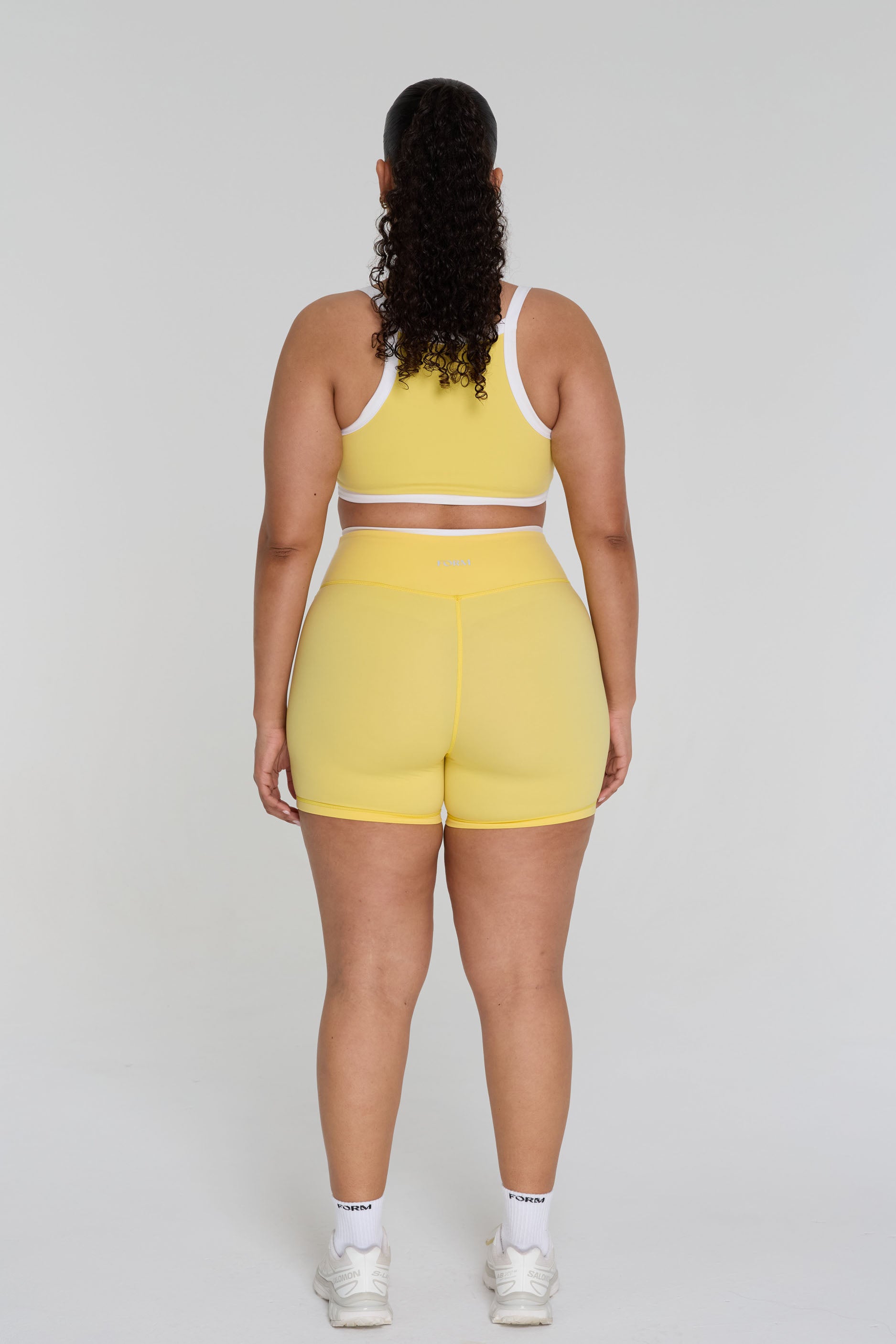 Reversible Impact Bra   Walnut/Daisy/White
