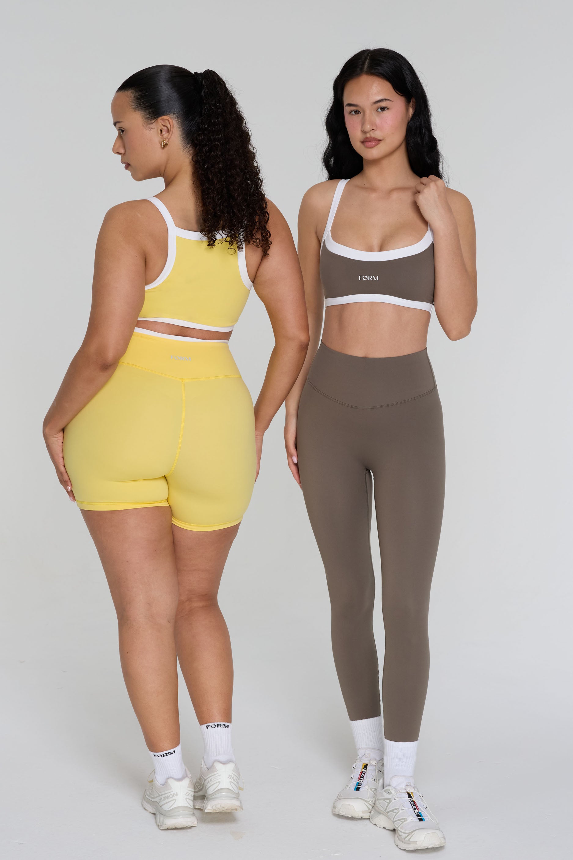 Reversible Impact Bra   Walnut/Daisy/White
