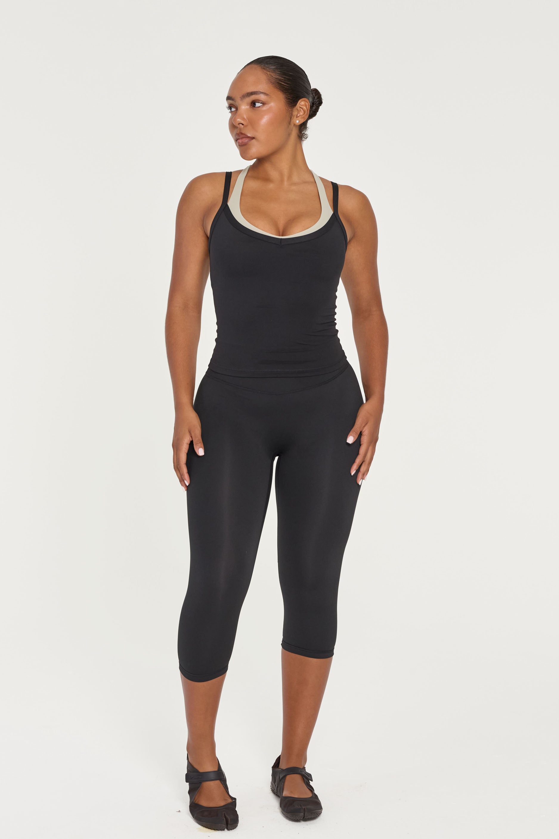 Capri Leggings   Black
