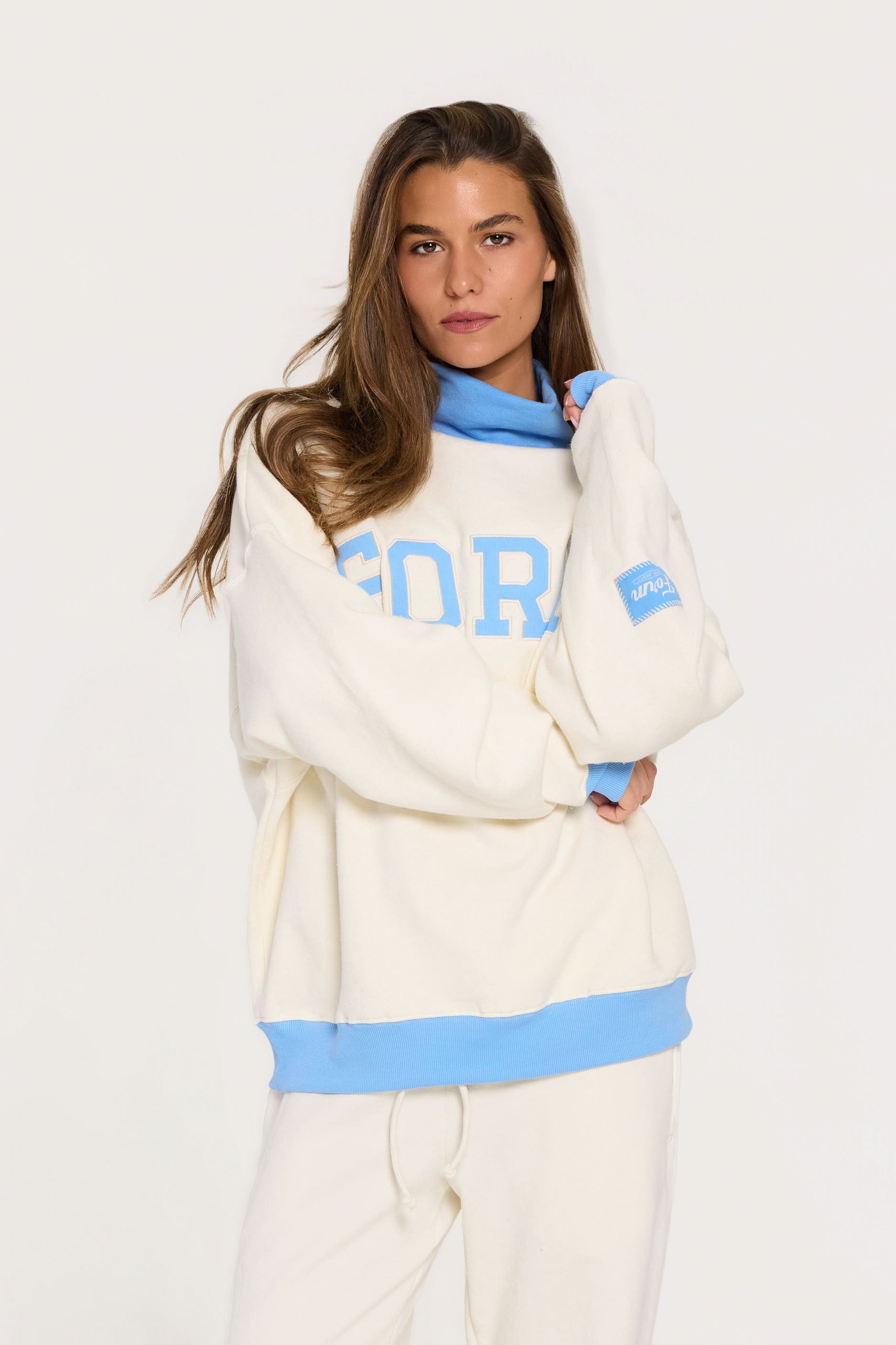 uniFORM Sweatshirt   Cream/Baby
