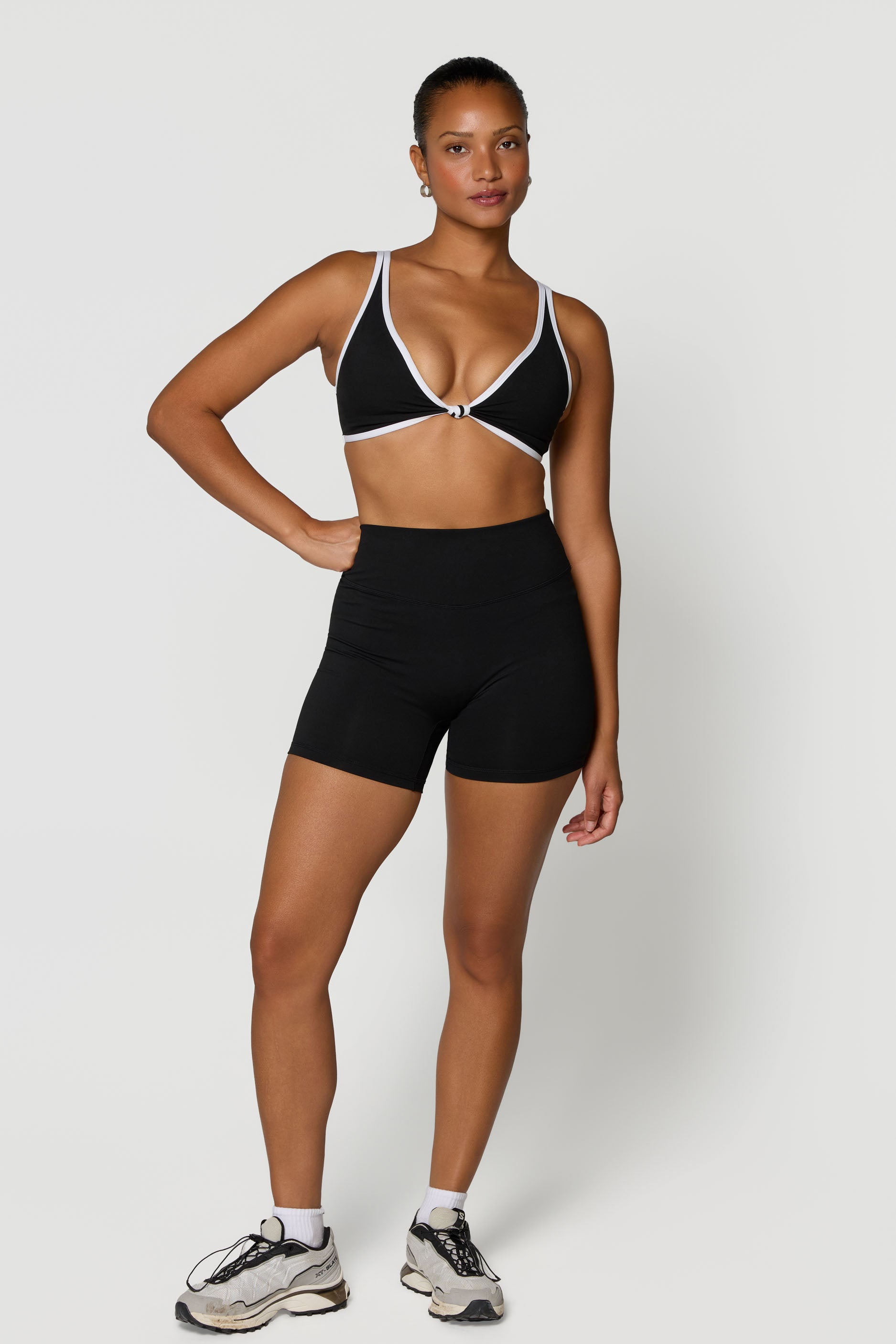 Knot Bra   Black/White
