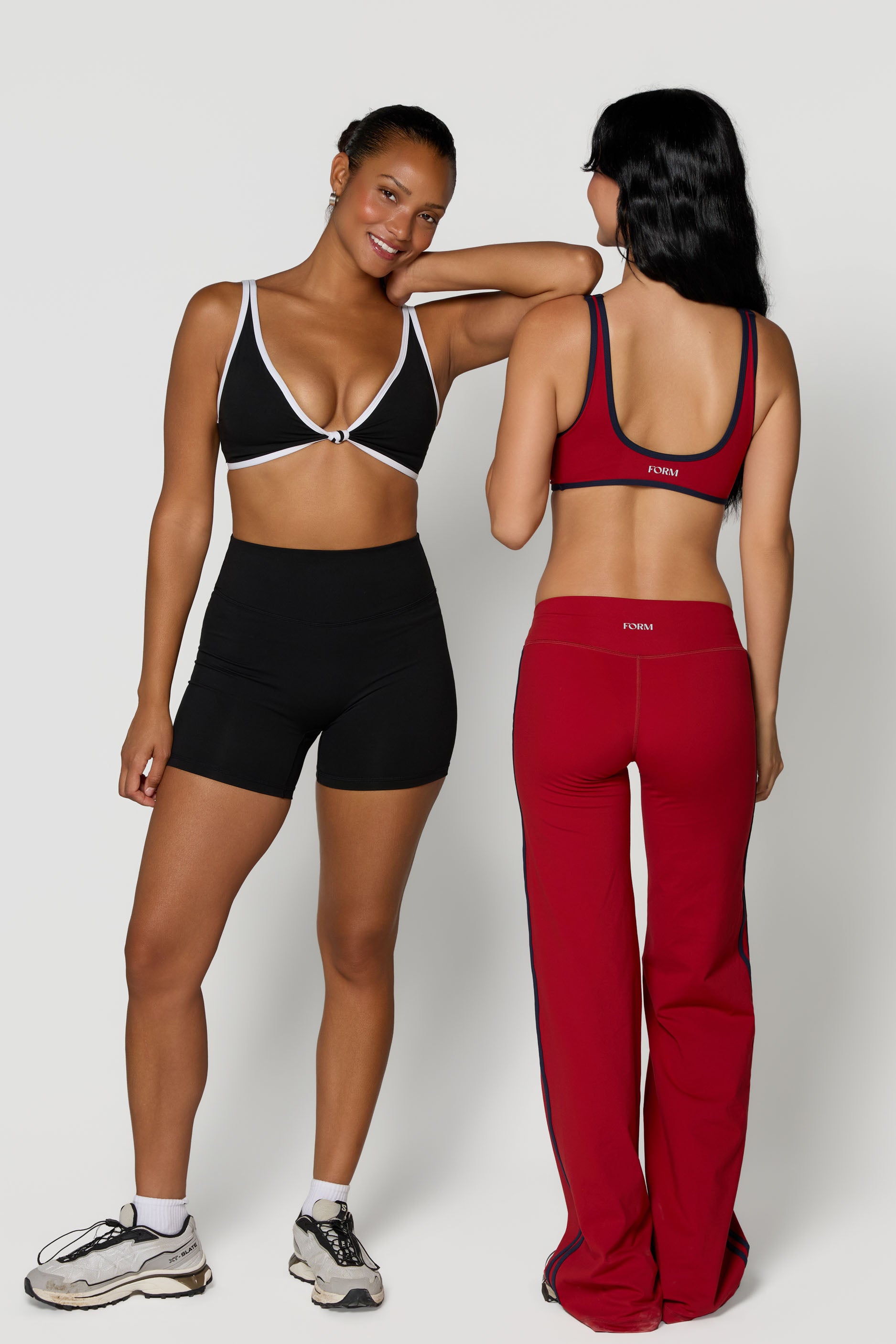 Knot Bra   Black/White
