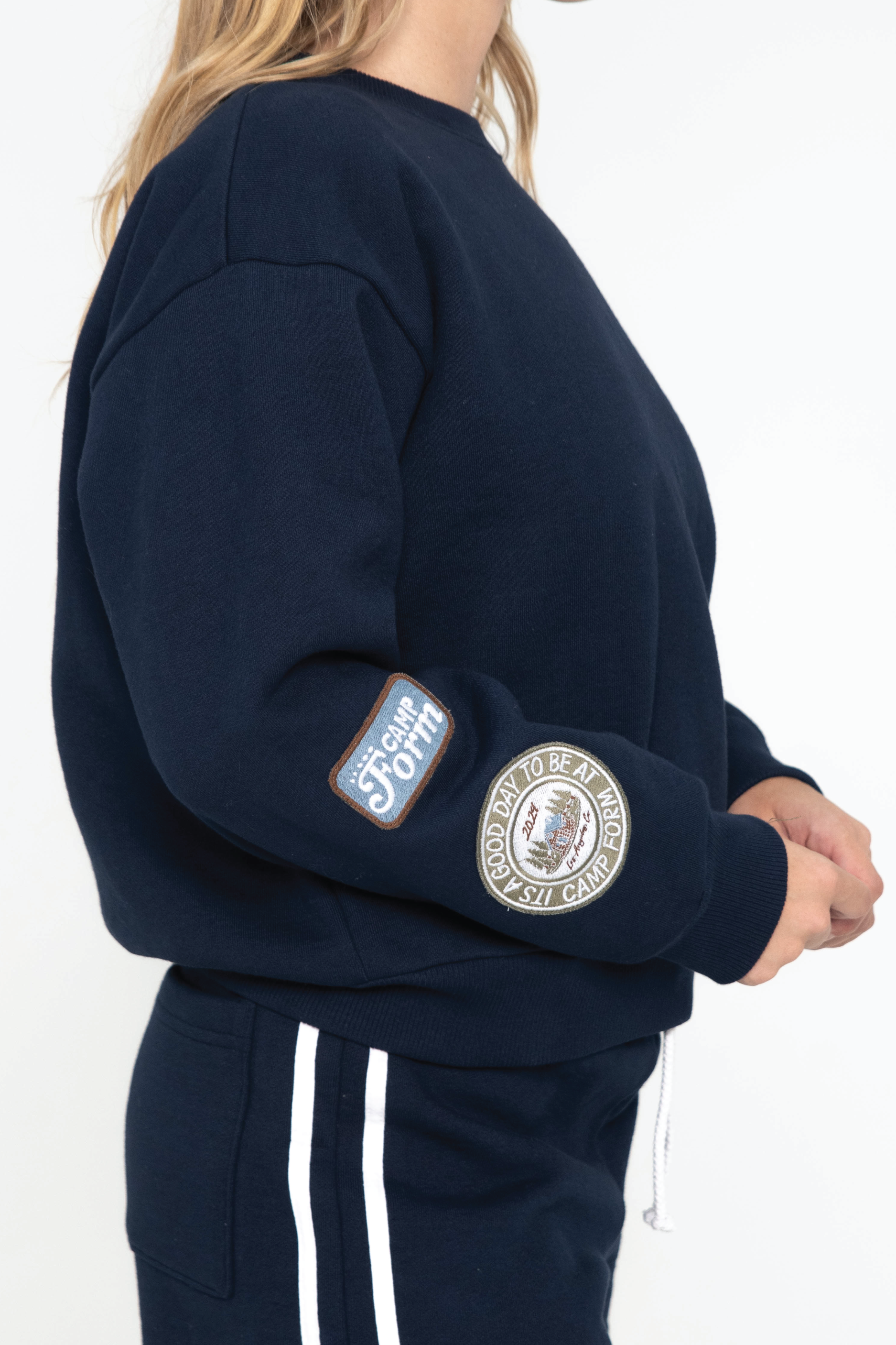 Camp Crewneck   Navy
